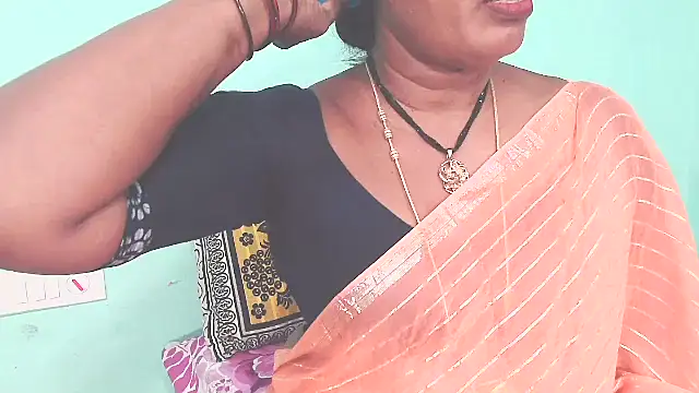 Snapshot of shrutitelugu69 chatting on 07/28/26, 05:23 shrutitelugu69 online show from 07/28/26, 05:23