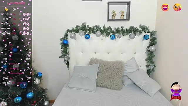 Snapshot of Sourr_Lollipop chatting on 12/17/24, 11:49 Sourr Lollipop online show from 12/17/24, 11:49