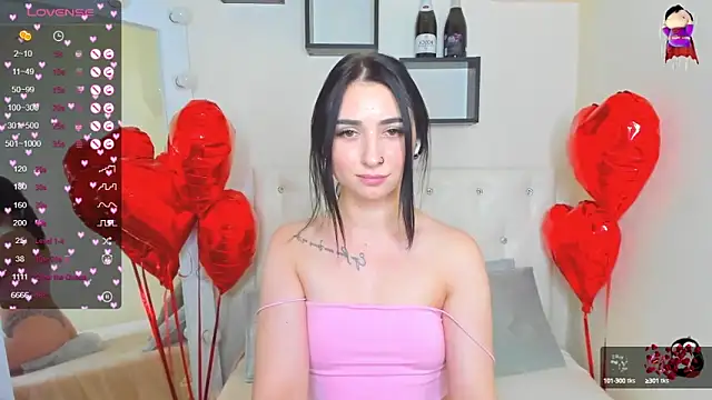 Snapshot of Sourr_Lollipop chatting on 02/18/25, 02:27 Sourr Lollipop online show from 02/18/25, 02:27