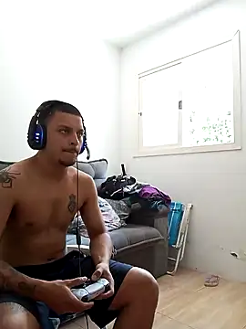 emrehliug12 online show from 12/18/24, 05:21