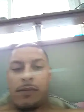 emrehliug12 online show from 10/30/25, 04:52