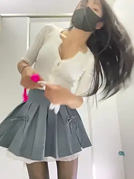 Snapshot of Asia-Lynn chatting on 05/10/26, 01:27 Asia-Lynn online show from 05/10/26, 01:27