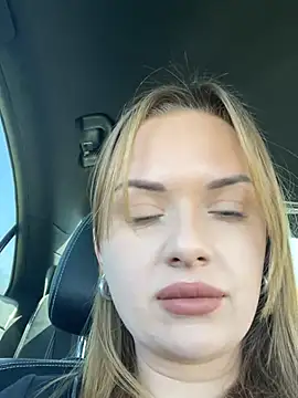 Snapshot of ElenaRebelle chatting on 02/26/26, 11:42 ElenaRebelle online show from 02/26/26, 11:42