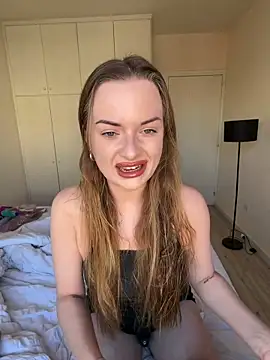 ElenaRebelle online show from 03/24/26, 07:13