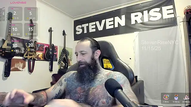 Snapshot of StevenRiseNYC chatting on 11/16/25, 04:18 StevenRiseNYC online show from 11/16/25, 04:18