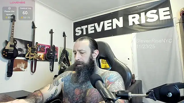 Snapshot of StevenRiseNYC chatting on 11/23/25, 11:59 StevenRiseNYC online show from 11/23/25, 11:59