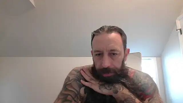 Snapshot of StevenRiseNYC chatting on 05/20/26, 11:27 StevenRiseNYC online show from 05/20/26, 11:27