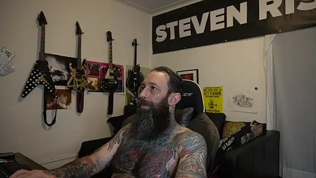 Snapshot of StevenRiseNYC chatting on 05/25/26, 11:00 StevenRiseNYC online show from 05/25/26, 11:00