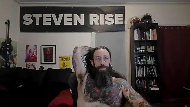 Snapshot of StevenRiseNYC chatting on 06/09/26, 11:55 StevenRiseNYC online show from 06/09/26, 11:55