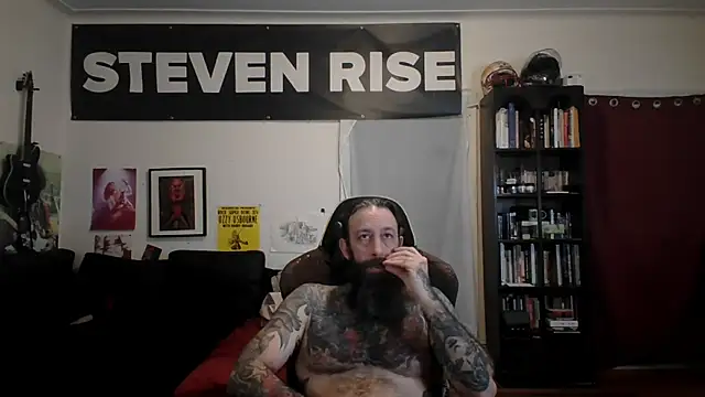 Snapshot of StevenRiseNYC chatting on 06/10/26, 12:37 StevenRiseNYC online show from 06/10/26, 12:37