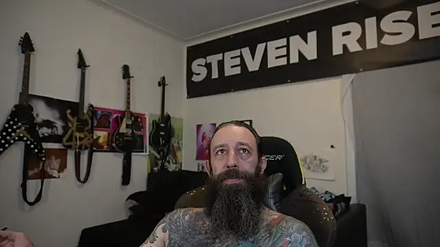 Snapshot of StevenRiseNYC chatting on 07/03/26, 12:17 StevenRiseNYC online show from 07/03/26, 12:17