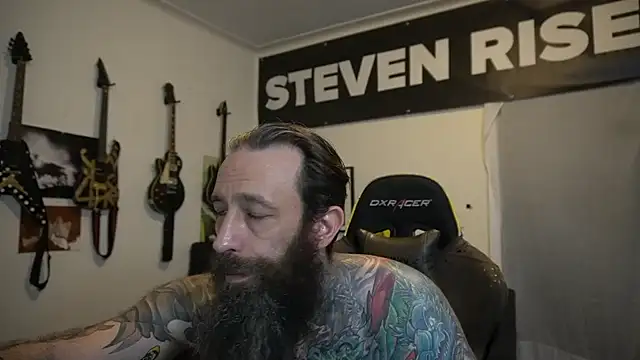 Snapshot of StevenRiseNYC chatting on 07/09/26, 11:53 StevenRiseNYC online show from 07/09/26, 11:53