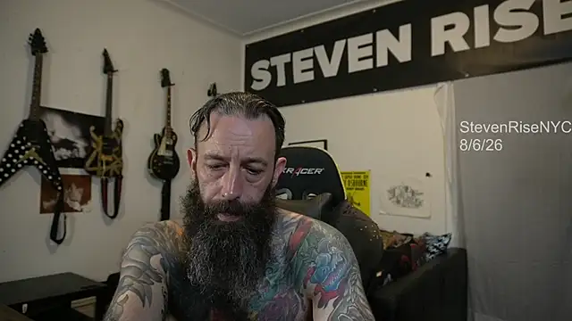 Snapshot of StevenRiseNYC chatting on 08/07/26, 01:40 StevenRiseNYC online show from 08/07/26, 01:40