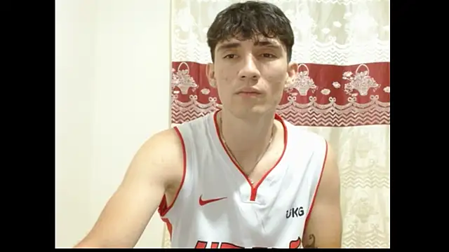 Snapshot of ChicoMaloFfF chatting on 12/05/25, 02:31 ChicoMaloFfF online show from 12/05/25, 02:31