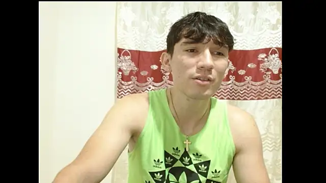 Snapshot of ChicoMaloFfF chatting on 12/18/25, 12:38 ChicoMaloFfF online show from 12/18/25, 12:38