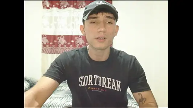 Snapshot of ChicoMaloFfF chatting on 02/05/26, 01:32 ChicoMaloFfF online show from 02/05/26, 01:32