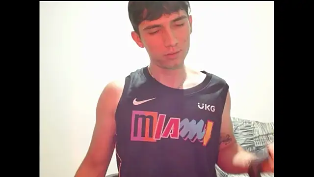 Snapshot of ChicoMaloFfF chatting on 02/21/26, 02:34 ChicoMaloFfF online show from 02/21/26, 02:34