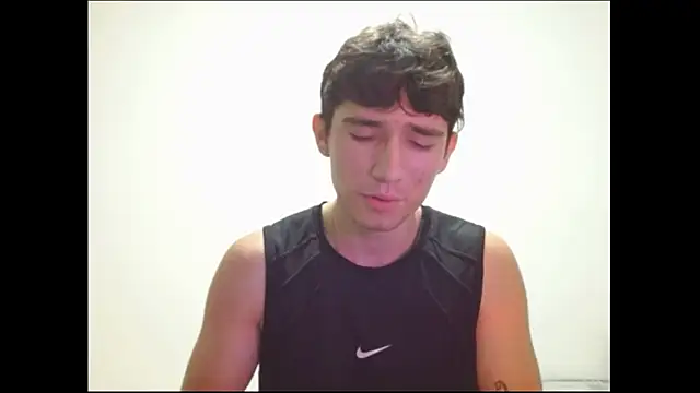 Snapshot of ChicoMaloFfF chatting on 03/08/26, 02:04 ChicoMaloFfF online show from 03/08/26, 02:04