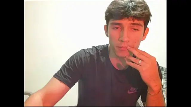 Snapshot of ChicoMaloFfF chatting on 03/12/26, 01:12 ChicoMaloFfF online show from 03/12/26, 01:12