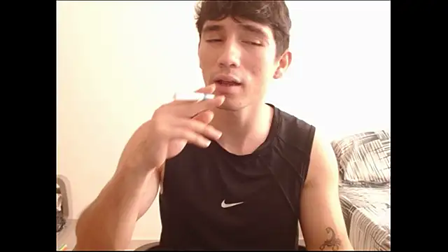 Snapshot of ChicoMaloFfF chatting on 03/15/26, 08:15 ChicoMaloFfF online show from 03/15/26, 08:15