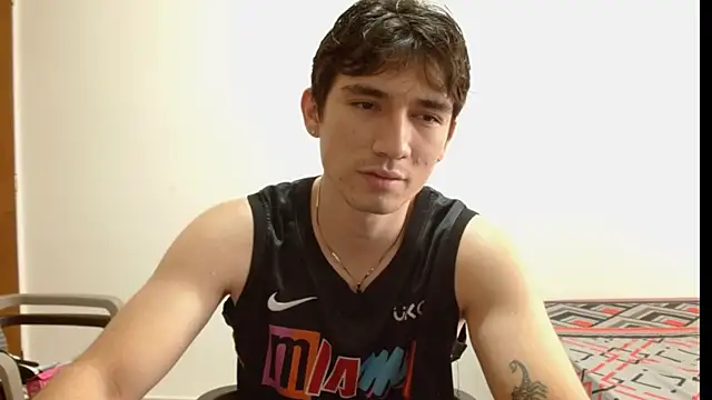 Snapshot of ChicoMaloFfF chatting on 03/27/26, 07:35 ChicoMaloFfF online show from 03/27/26, 07:35