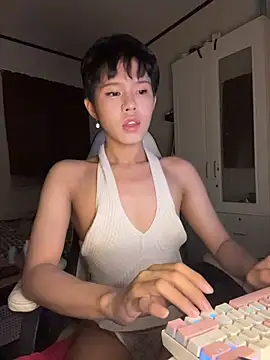 Snapshot of Plaxtique chatting on 01/06/26, 09:29 Plaxtique online show from 01/06/26, 09:29