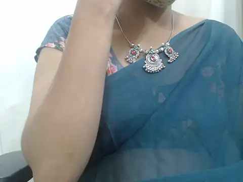 Snapshot of Lovely_Siri_23 chatting on 11/09/25, 07:01 Lovely Siri 23 online show from 11/09/25, 07:01