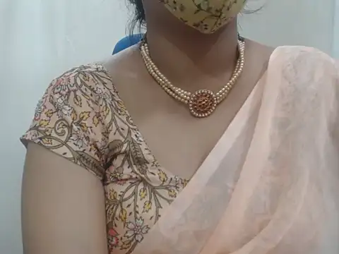 Snapshot of Lovely_Siri_23 chatting on 11/11/25, 01:55 Lovely Siri 23 online show from 11/11/25, 01:55