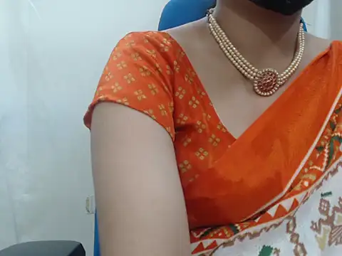 Snapshot of Lovely_Siri_23 chatting on 11/13/25, 06:07 Lovely Siri 23 online show from 11/13/25, 06:07