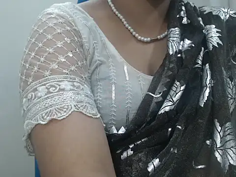 Snapshot of Lovely_Siri_23 chatting on 06/30/26, 09:32 Lovely Siri 23 online show from 06/30/26, 09:32