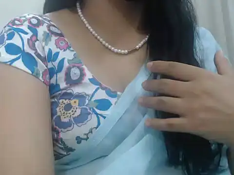 Snapshot of Lovely_Siri_23 chatting on 07/12/26, 07:54 Lovely Siri 23 online show from 07/12/26, 07:54