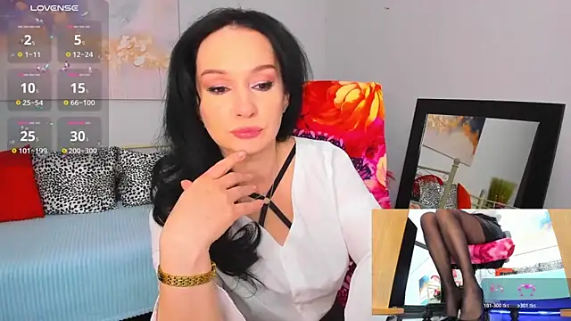 Snapshot of Sofia_Ford chatting on 04/21/26, 01:17 Sofia Ford online show from 04/21/26, 01:17
