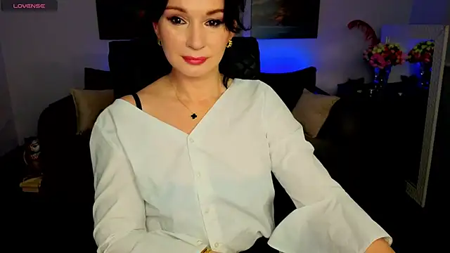 Snapshot of Sofia_Ford chatting on 05/09/26, 01:27 Sofia Ford online show from 05/09/26, 01:27