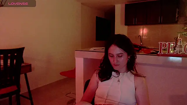 Snapshot of AlissonnFoxx chatting on 12/28/24, 01:39 AlissonnFoxx online show from 12/28/24, 01:39