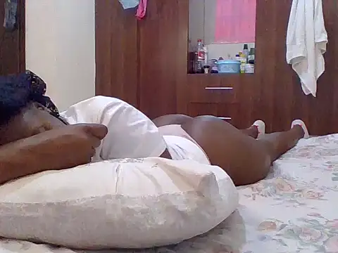 sweet-fancy online show from 11/07/25, 04:45