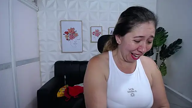 Valentinaa mature online show from 02/24/25, 08:58