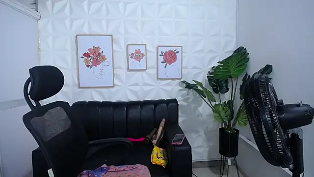 Valentinaa mature online show from 02/27/25, 09:47