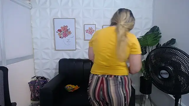 Valentinaa mature online show from 03/04/25, 08:05