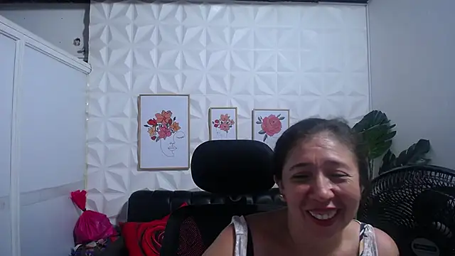 Valentinaa mature online show from 03/12/25, 11:33