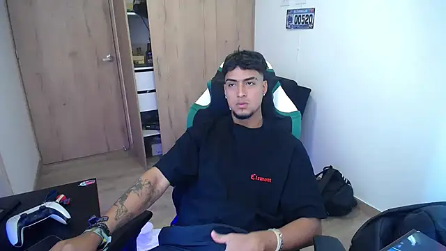 Snapshot of matias_bianco chatting on 09/18/25, 07:05 matias bianco online show from 09/18/25, 07:05