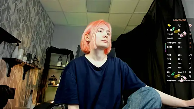 ReiYosimoto online show from 10/03/25, 11:40