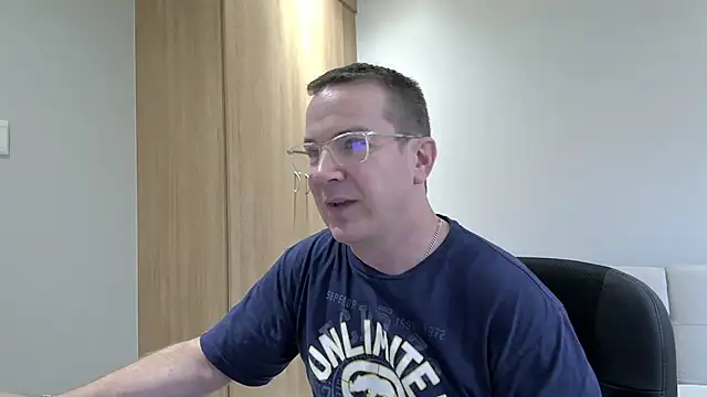 BrettJ81 online show from 01/11/25, 04:03