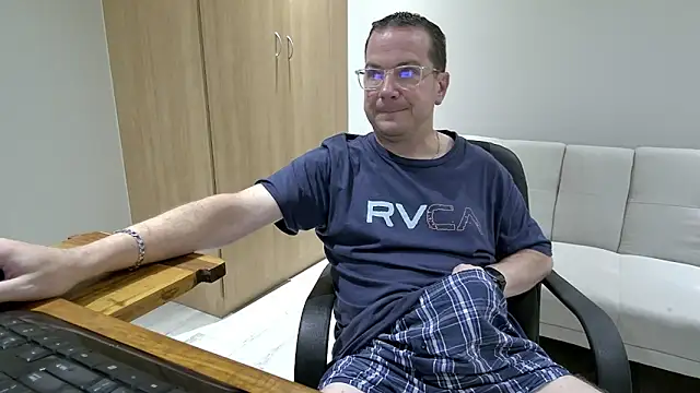 BrettJ81 online show from 03/05/25, 05:29