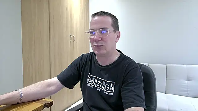 BrettJ81 online show from 03/06/25, 03:13