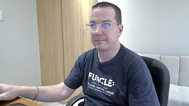 BrettJ81 online show from 10/15/25, 02:39