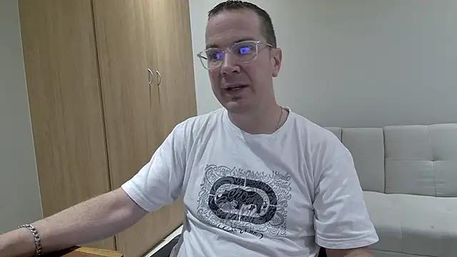 Snapshot of BrettJ81 chatting on 03/23/26, 02:54 BrettJ81 online show from 03/23/26, 02:54