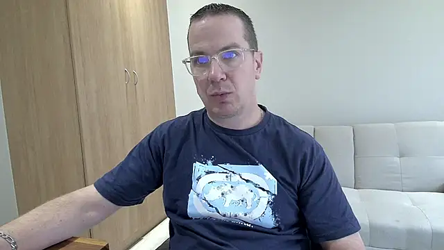 Snapshot of BrettJ81 chatting on 03/30/26, 11:22 BrettJ81 online show from 03/30/26, 11:22