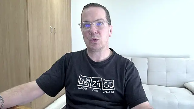 Snapshot of BrettJ81 chatting on 04/10/26, 01:27 BrettJ81 online show from 04/10/26, 01:27