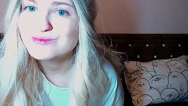 Snapshot of Sara4uu chatting on 11/09/25, 10:52 Sara4uu online show from 11/09/25, 10:52