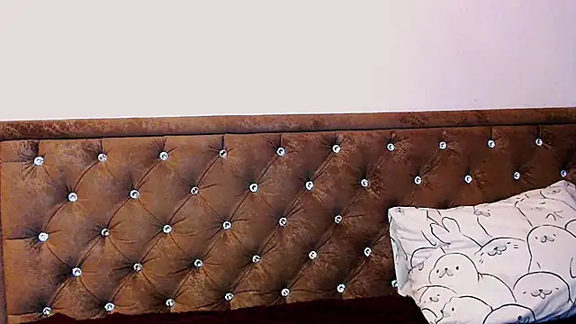 Snapshot of Sara4uu chatting on 11/16/25, 11:54 Sara4uu online show from 11/16/25, 11:54